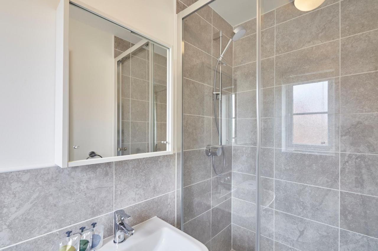 Host & Stay - Cayton Bay Cottage Kültér fotó